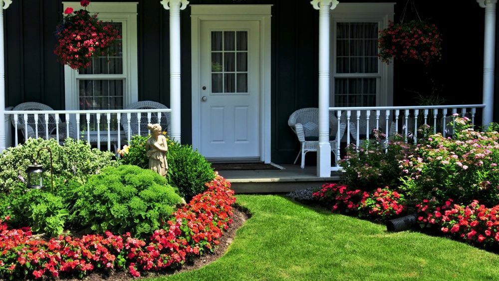 Five Easy Steps to a Front Yard Makeover