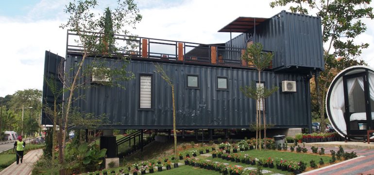 A home made from refurbish shipping container.