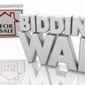 Bidding war graphic with a home for sale sign. Shows concept of escalation clause and bidding war on a house with competing buyers.
